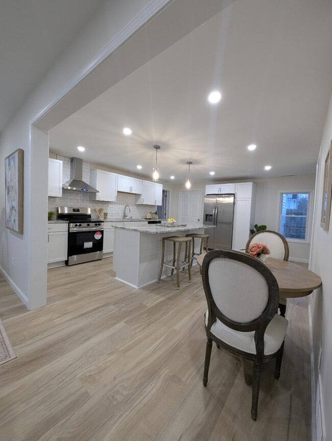 Photo - 109 Alcott Rd