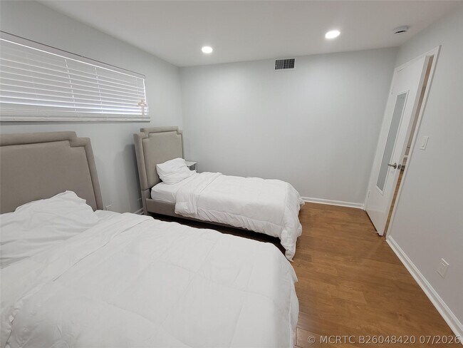 Photo - 9411 N Hollybrook Lake Dr Unit 209