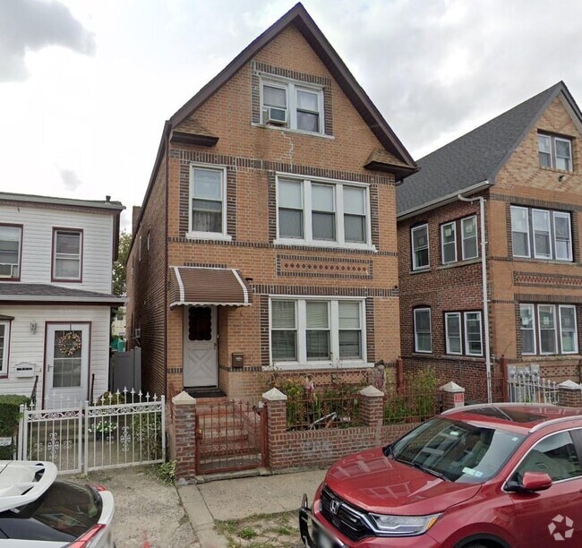 Building Photo - 139-24 88th Ave Unit 3rd floor Rental