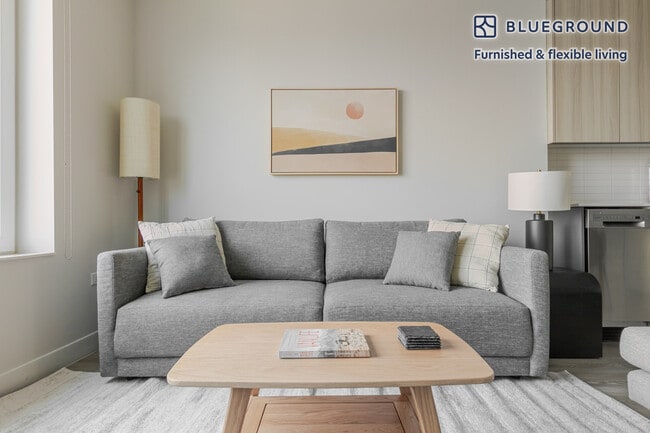 Photo - 670 N May St Unit FL8-ID1289