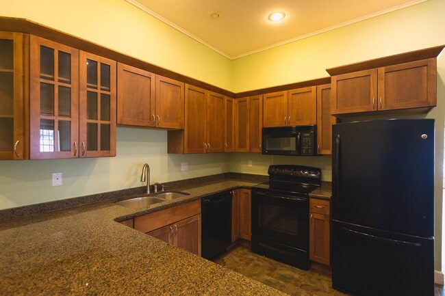 Photo - 208 E Montezuma Ave Unit #3