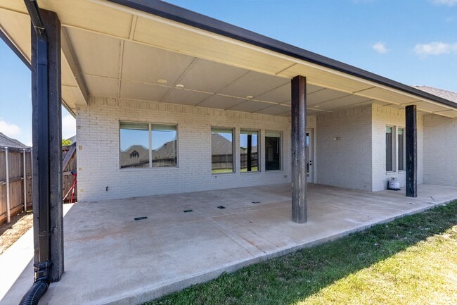 Photo - 709 Timber Trl