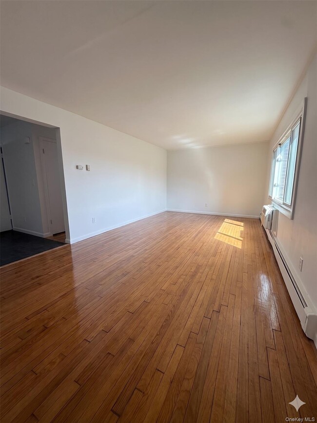 Photo - 629 Wellwood Ave Unit B6