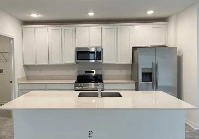 3931 Willowbrook Dr, Edgewater, FL 32141