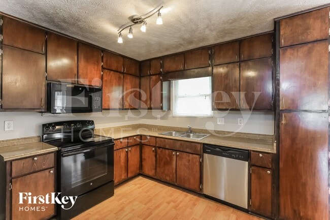 Photo - 2145 Sara Ashley Way
