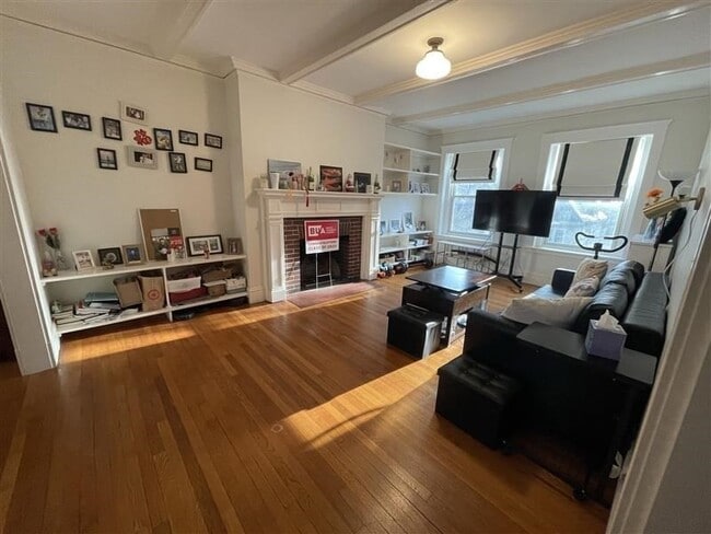 Photo - 183 Babcock St Unit 3