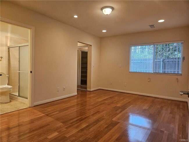 Building Photo - 18310 Karen Dr Rental