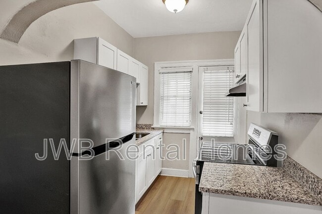 Photo - 1508 McDuff Ave S Unit 6