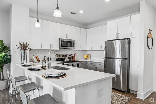 2BR, 2BA - 1,084SF - Kitchen