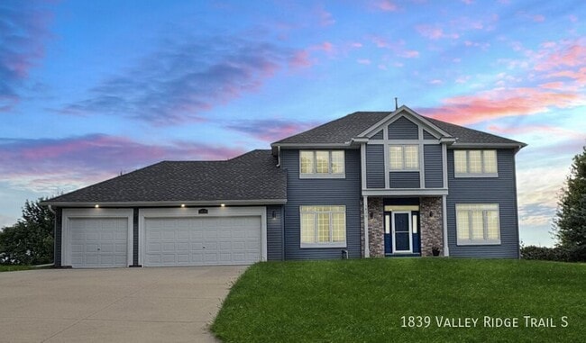 Building Photo - 1839 Valley Ridge Trail S Rental
