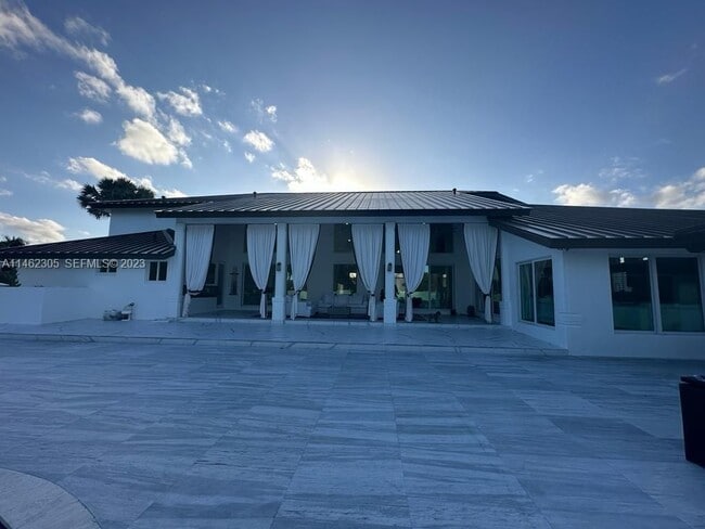 Photo - 15 SW 124th Ave