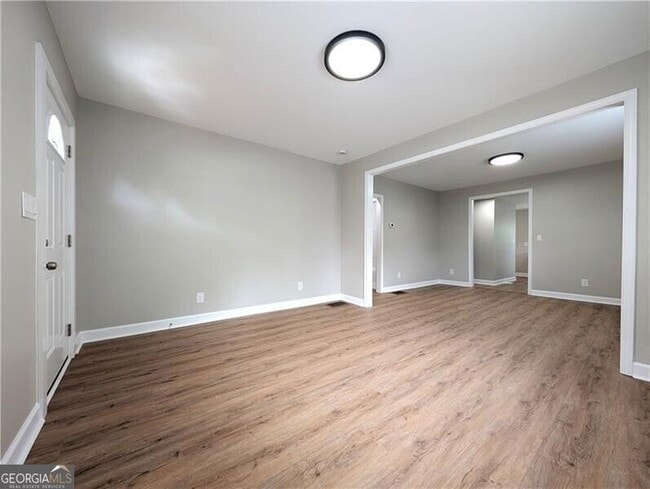 1377 Pine Ave