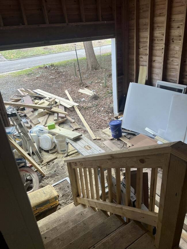 Photo - 1403 Goehler Rd SE