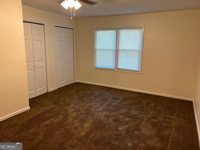 Photo - 211 W Moore St