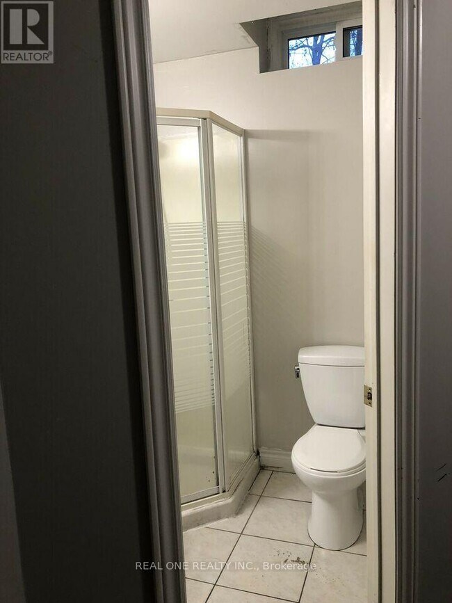 Photo - 160 Elson St