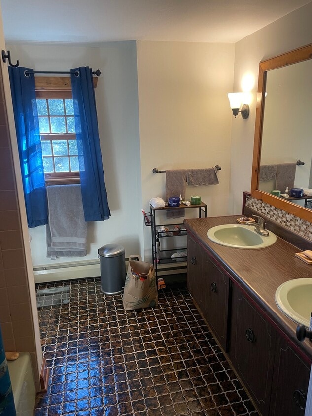 Photo - 74 Gainsborg Ave E (Harrison, NY)