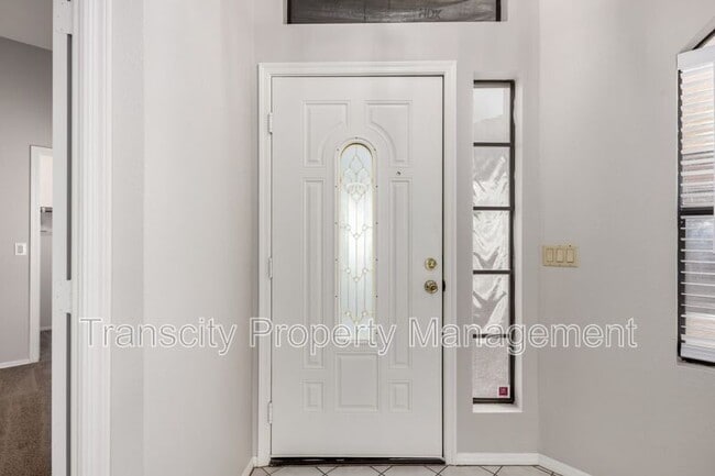 Photo - 16042 S 44th Pl