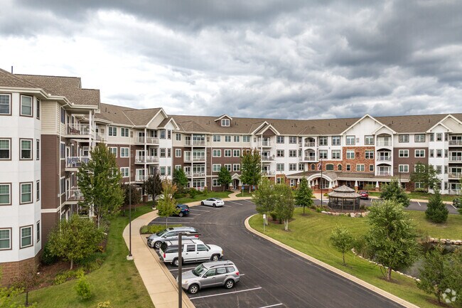 Photo - Applewood Pointe of Roseville at Central Park