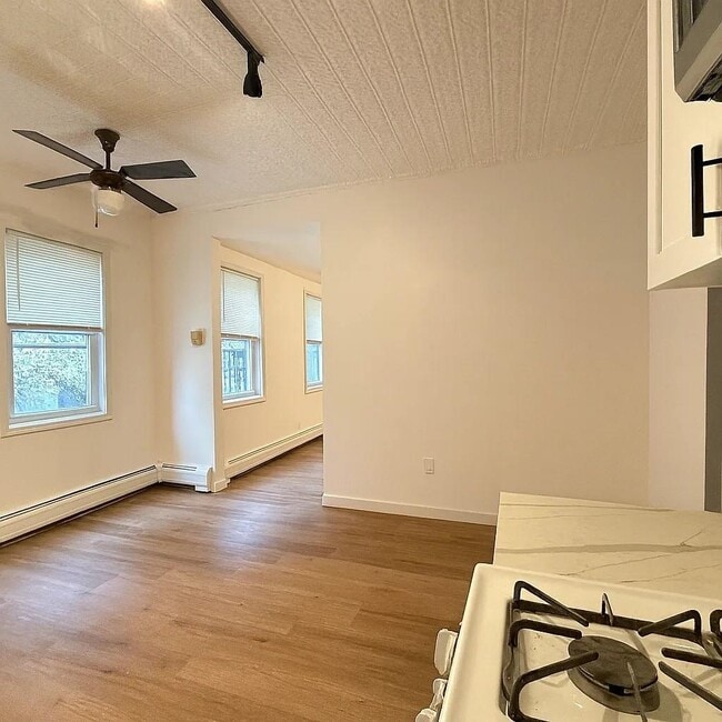 Photo - 1919 Willow Ave Unit 5