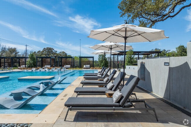 Pool - Presidium Tech Ridge