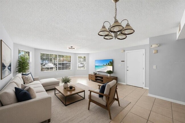 Photo - 2723 N Poinciana Blvd Unidad 153