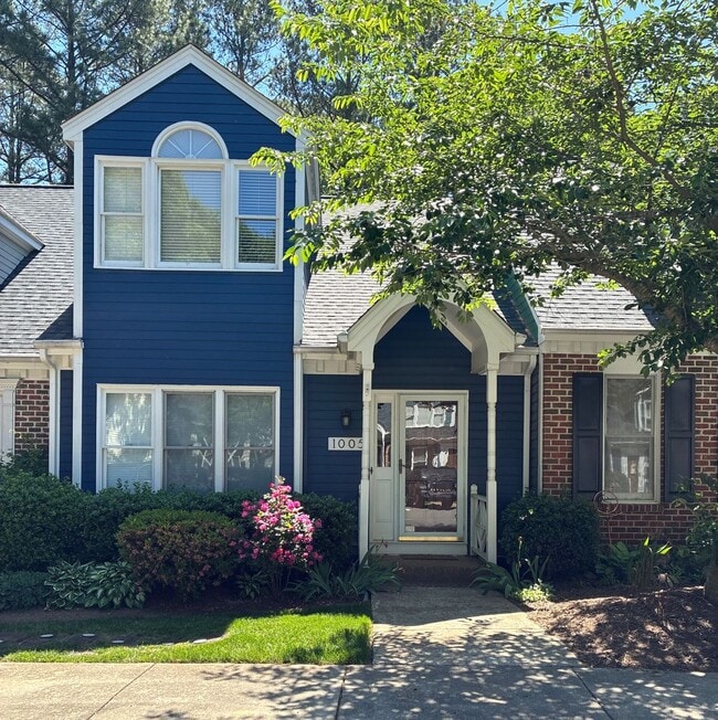 Charming Townhome Near Lake Johnson! - Charming Townhome Near Lake Johnson!