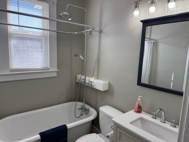 Photo - 813 Campbell Ave Unit 813 Campbell ave 2nd