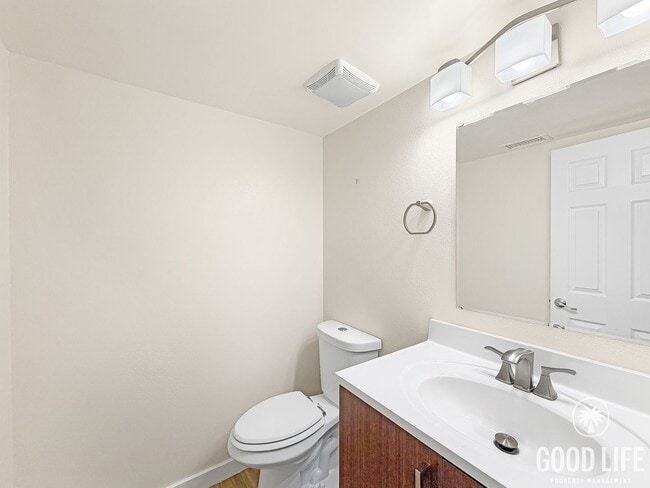 Photo - Modern 3BD/1.5BA Townhome in Tierrasanta with Kitchen Island, Private Yard, Pool & Tennis Court