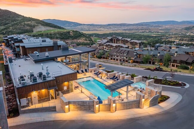 Building Photo - 2752 W High Mountain Rd Unit 307