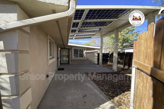 Photo - 2127 S Acoma St Condo