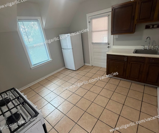 Photo - 4926 Olcott Ave Unit Apt 2