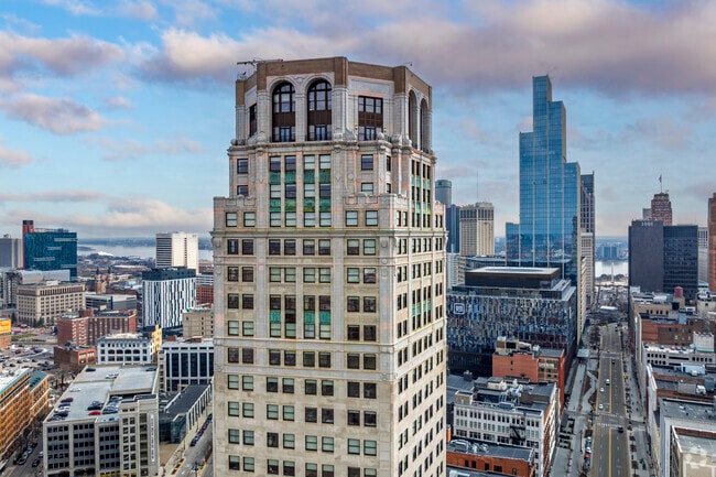 Photo - The Broderick Tower (MCI)