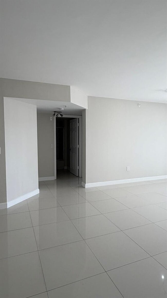 Photo - 5065 Wiles Rd Unit 207