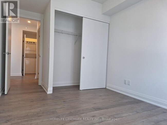 Photo - 58 Lakeside Ter Unité 706