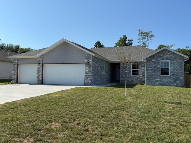 Building Photo - Brand New Home!!