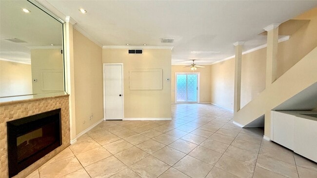 Building Photo - 11710 Southlake Dr Unit 16