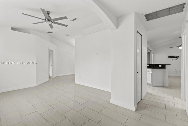 Photo - 1392 SW Sudder Ave