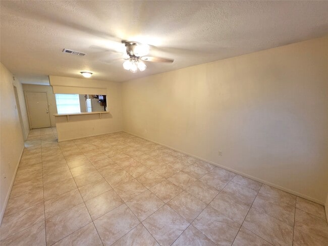 Photo - 1615 Hazelwood St