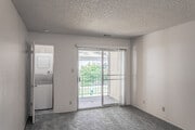2BR, 1BA - 748 SF