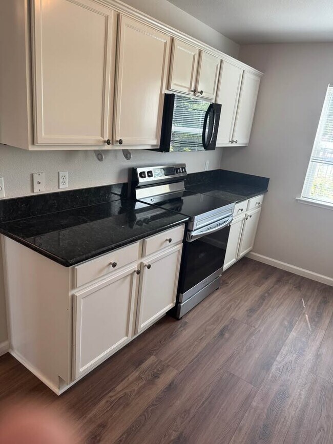 2099 Hartford Dr Unit 2099 Hartford Dr. #22
