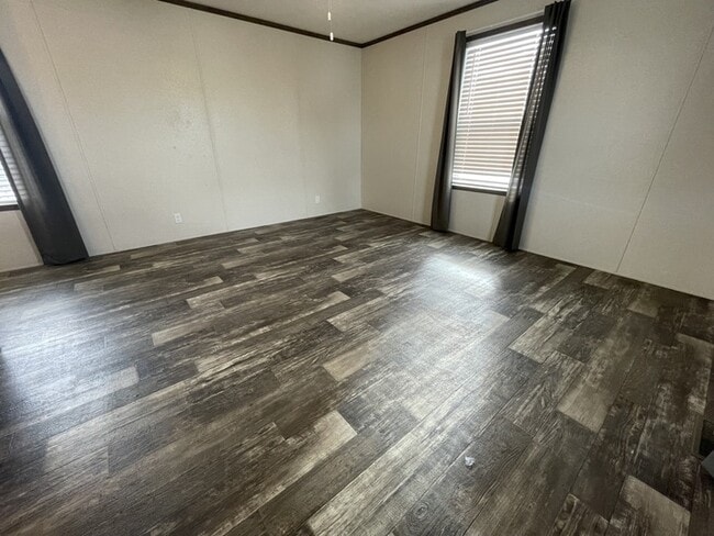 Photo - 16220 Frontenac Ave