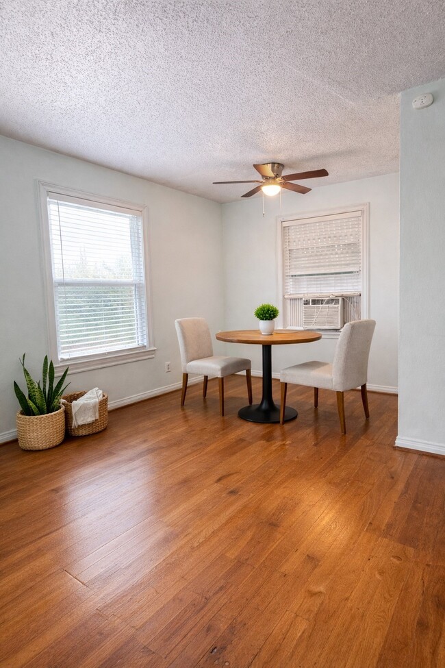 Photo - 1502 Elmen St Unit 3