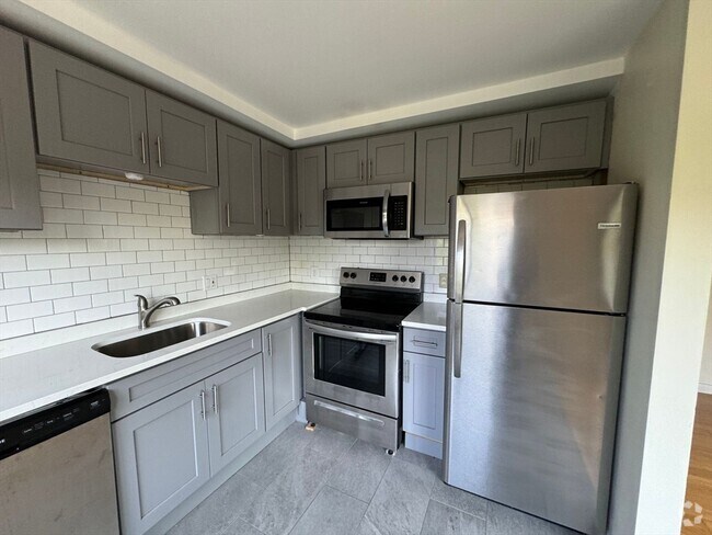 Building Photo - 128 Marginal St Unit 3 Rental