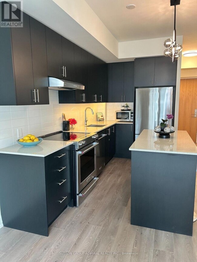 Photo - 8960 Jane St Unit 1919