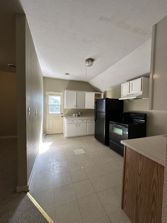 Photo - Great 1 bed 1 bath, not far from UWEC