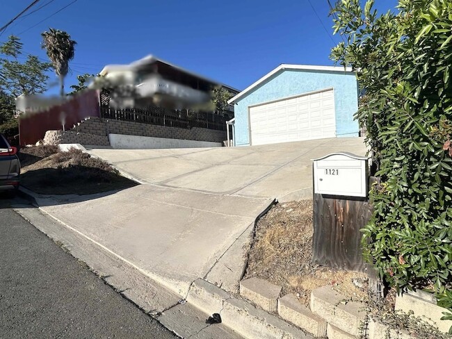 Photo - 1121 Grand Ave