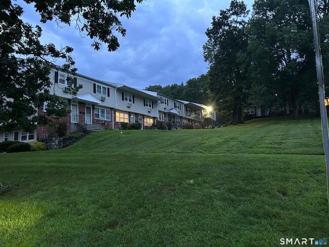 Building Photo - 617 Millville Ave Unit 8-1