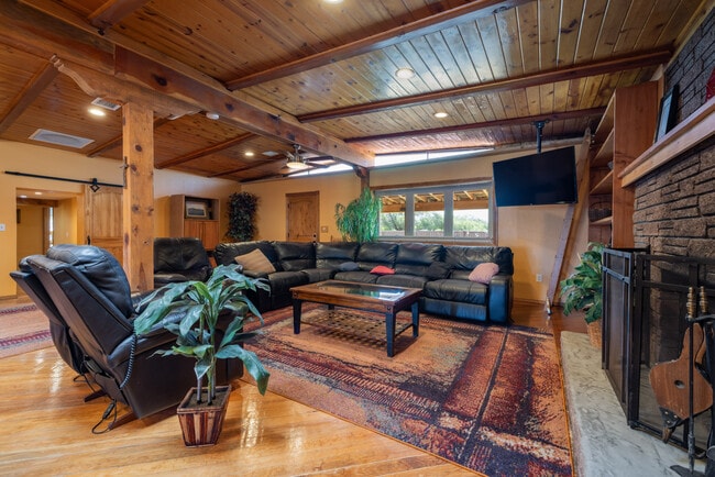 Photo - 10128 2nd St NW