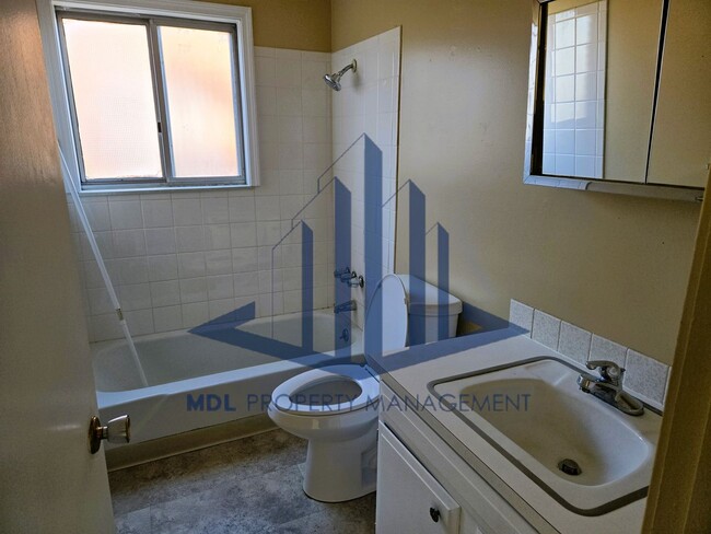 Photo - 2215 Weiss St Unit 4