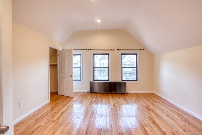 Photo - 247 Willow St Unit 3